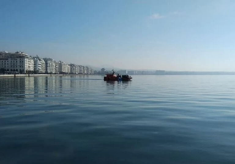 Θεσσαλονίκη: Κοίταξαν καλύτερα στο βυθό και δεν πίστευαν στα μάτια τους – Τους «κούφανε» αυτό που είδαν